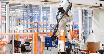 Industrieroboter & Cobots bieten viele Vorteile für Wirtschaft & Industrie