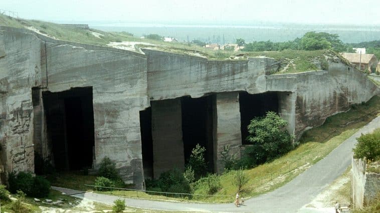 Dguendel, CC BY 3.0 , via Wikimedia Commons